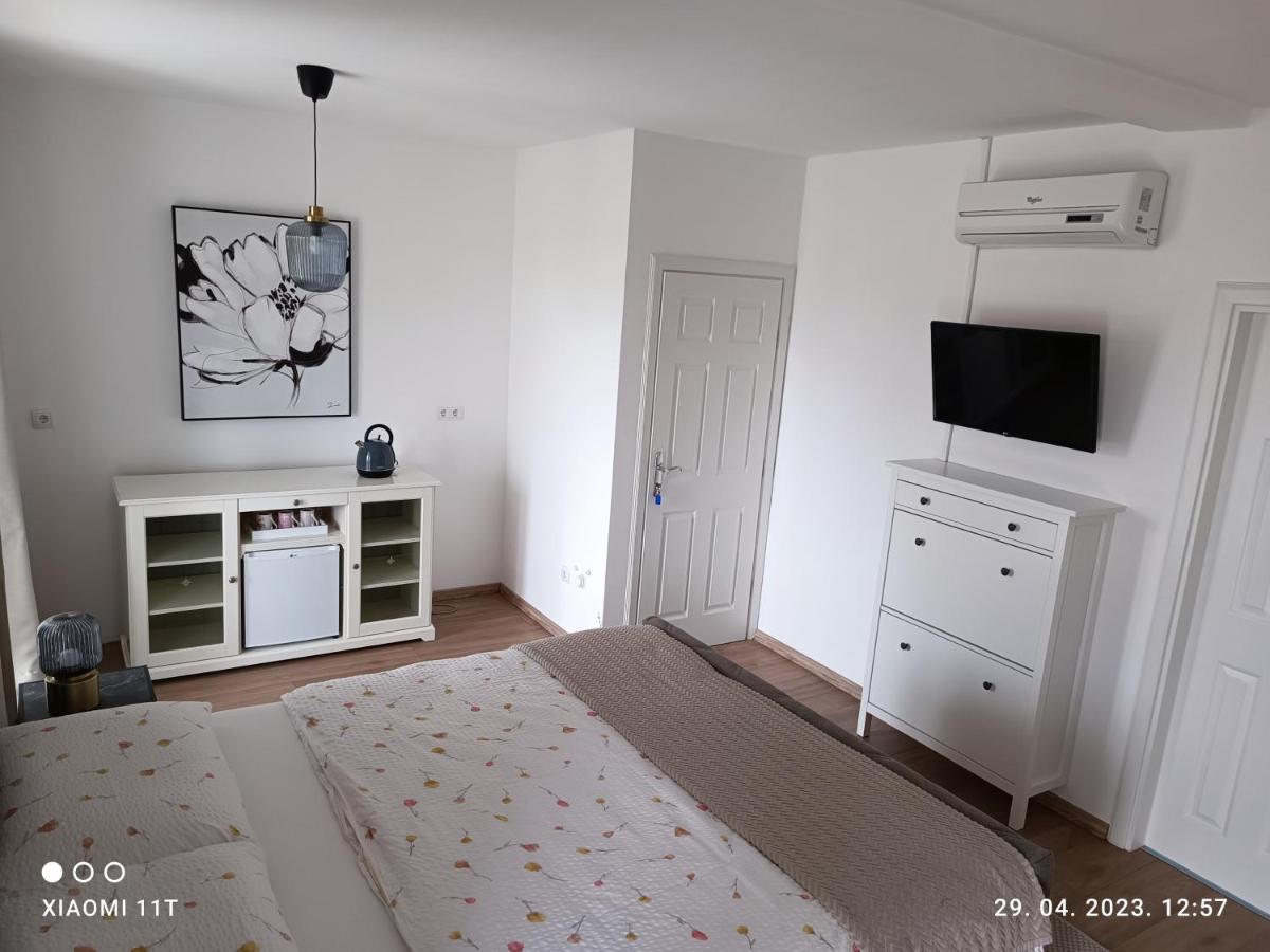 Marko Rooms Krk Town Exterior photo
