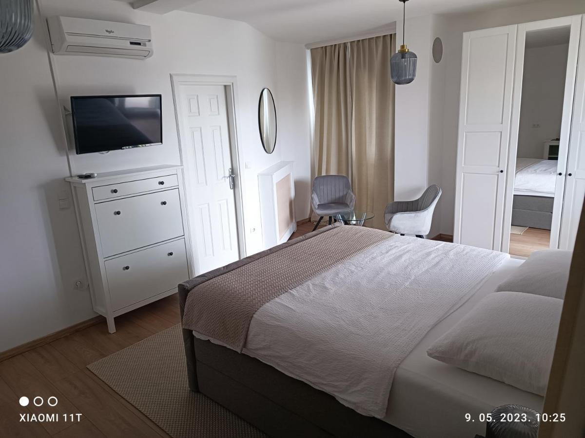 Marko Rooms Krk Town Exterior photo